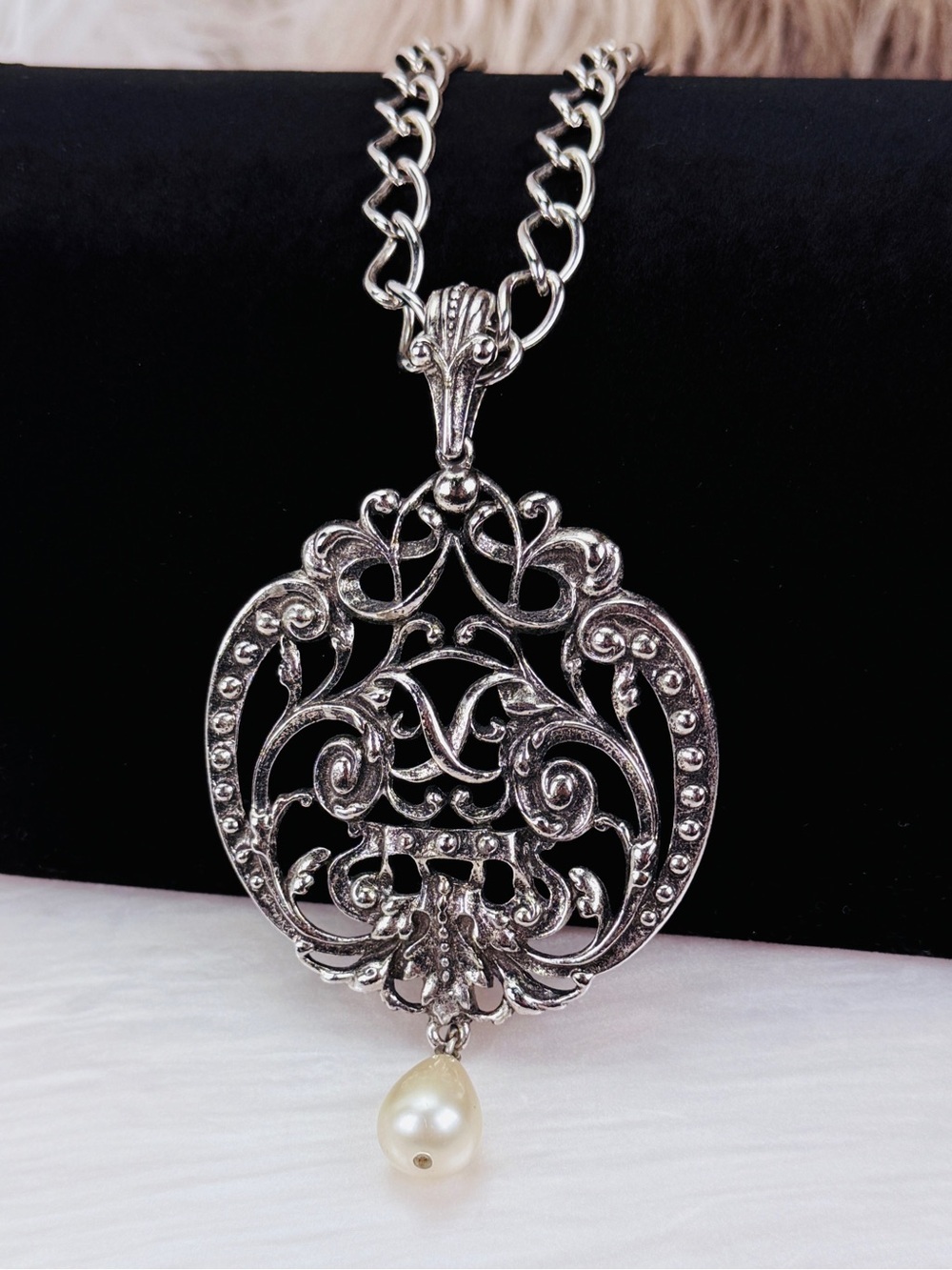 Vintage Avon silvertone, faux pearl, large pendant costume necklace